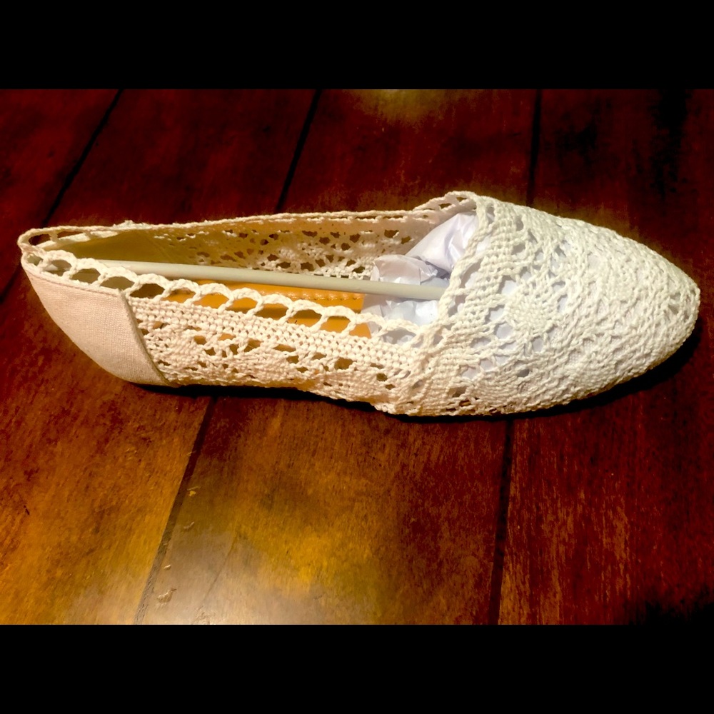 White lace crochet flats, size 8.5 women.